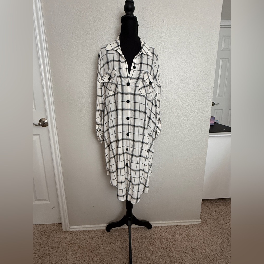 Torrid Plaid Button-Up Long Tunic Shirt SZ 00: Torrid and size 10 or XL